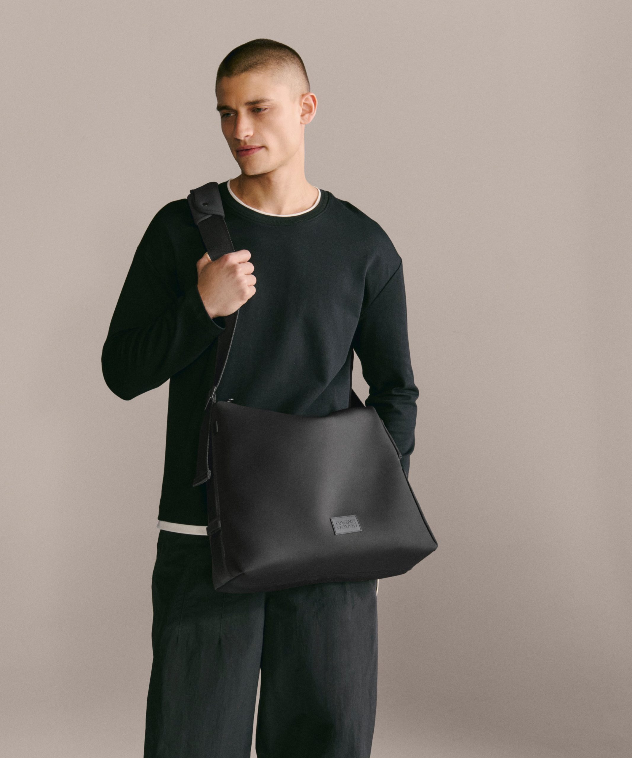 Enzo Messenger Bag in Cherry - Image 8