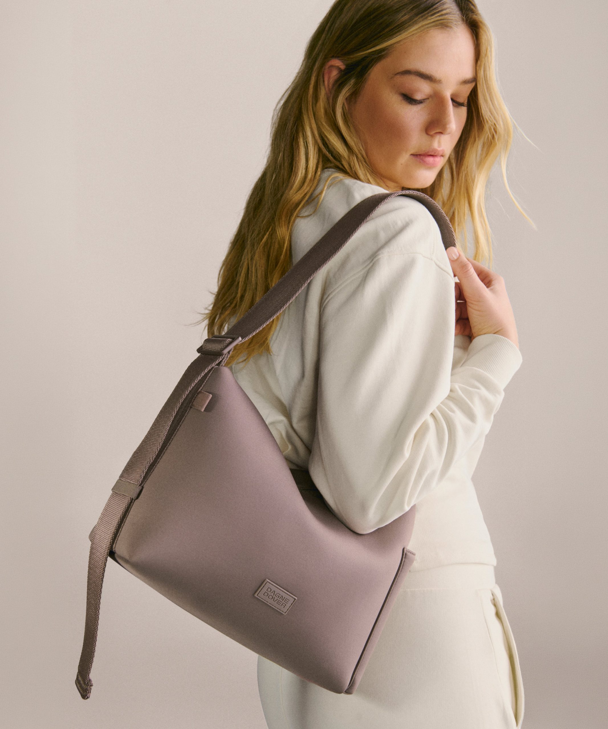 Rue Shoulder Bag in Dune - Image 6