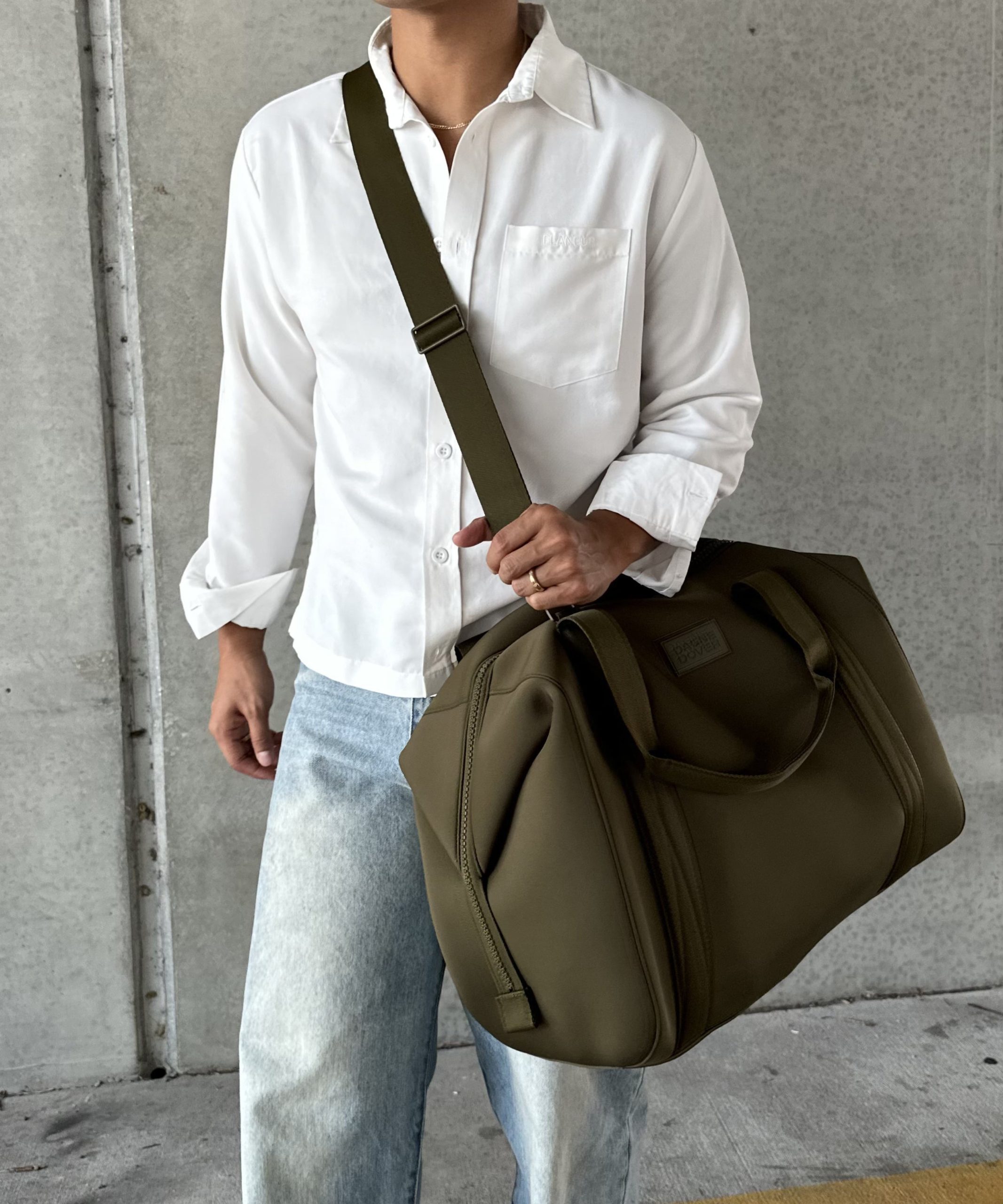 Landon Carryall in Cherry. Extra Large - Image 2