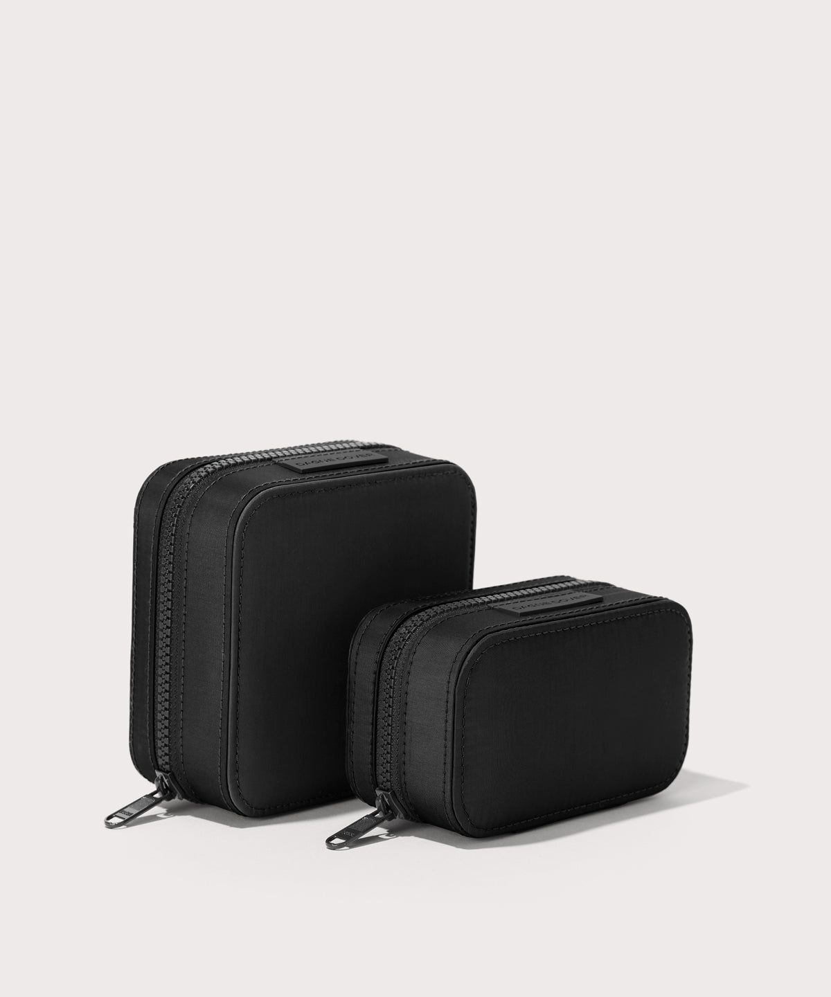 Frankie Jewelry Case in Onyx. Large - Image 4