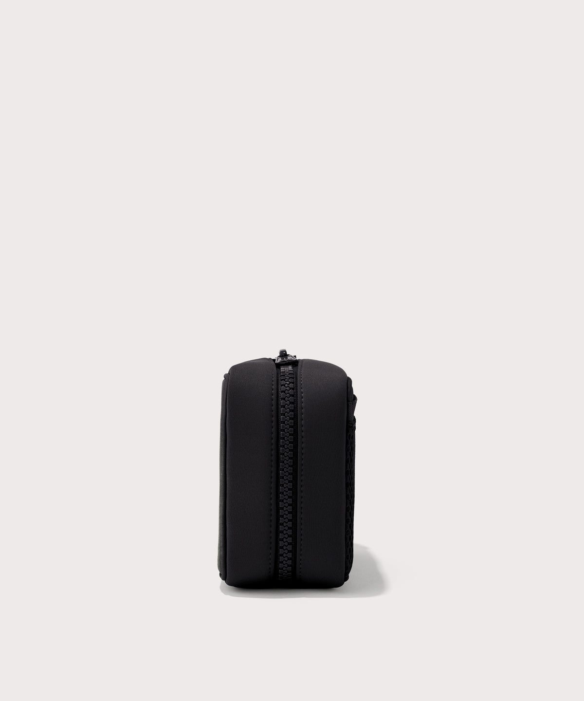 Arlo Tech Organizer in Onyx. Large - Image 4