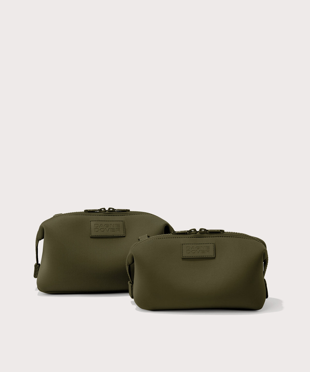 Hunter Toiletry Bag in Dark Moss. Small - Image 4