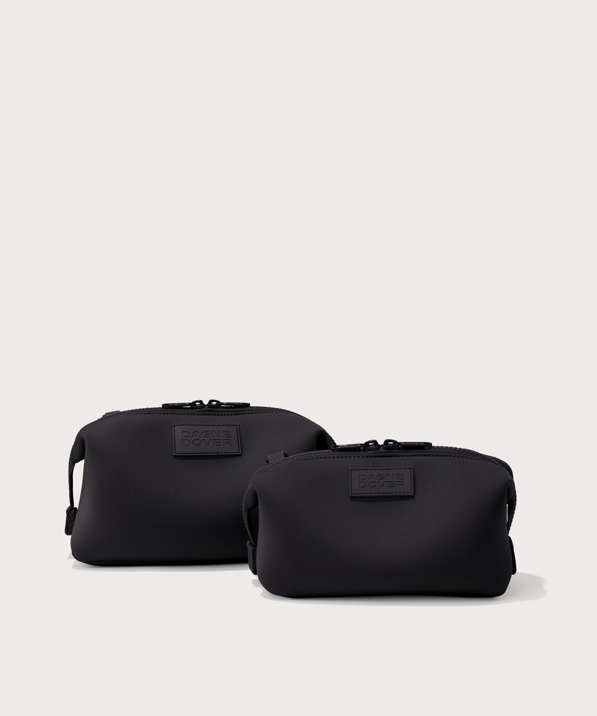 Hunter Toiletry Bag in Onyx. Small - Image 4
