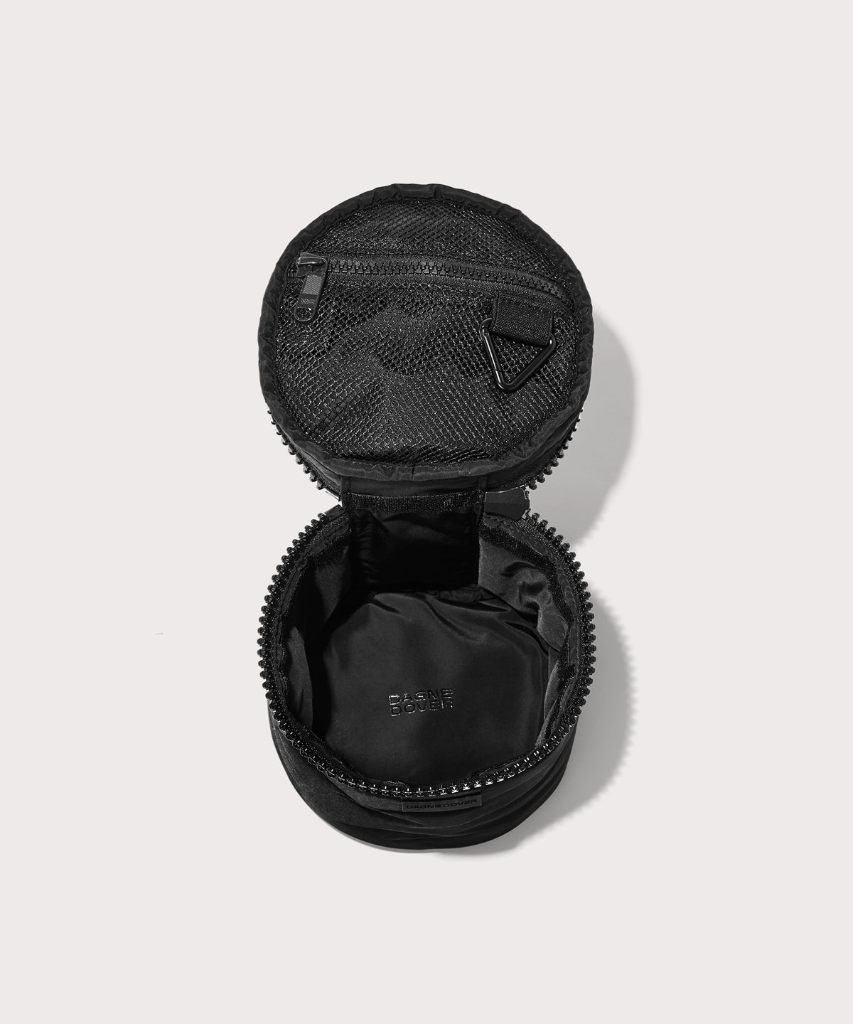 Mila Toiletry Organizer in Onyx. Small - Image 6