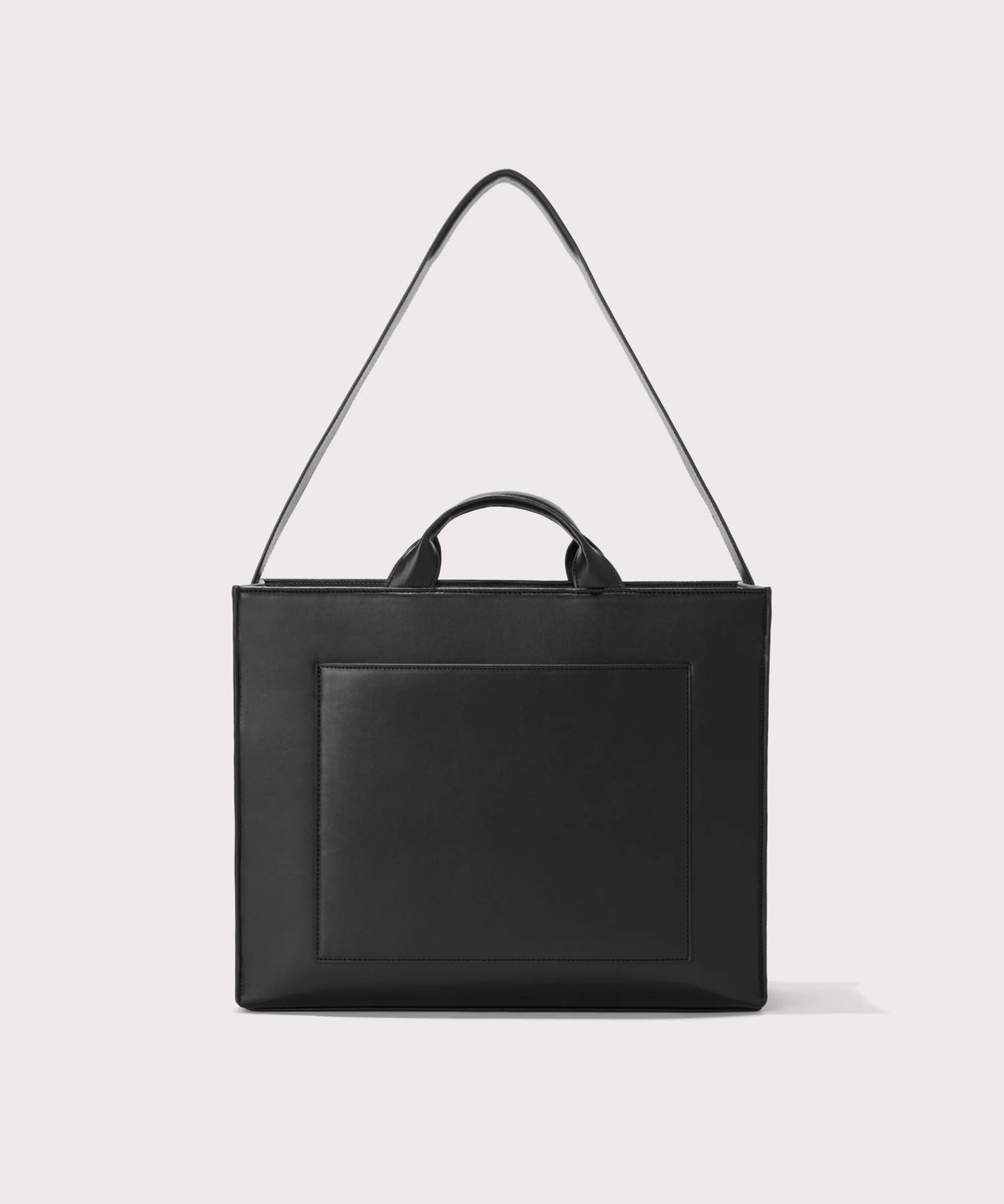 Daily Tote in Onyx. Medium
