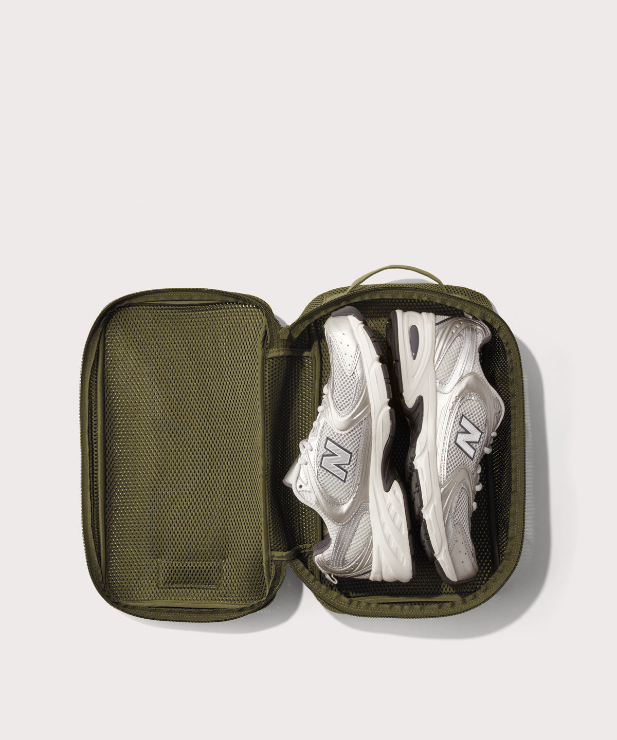 Roma Packing Cube in Dark Moss Air Mesh. Medium - Image 2