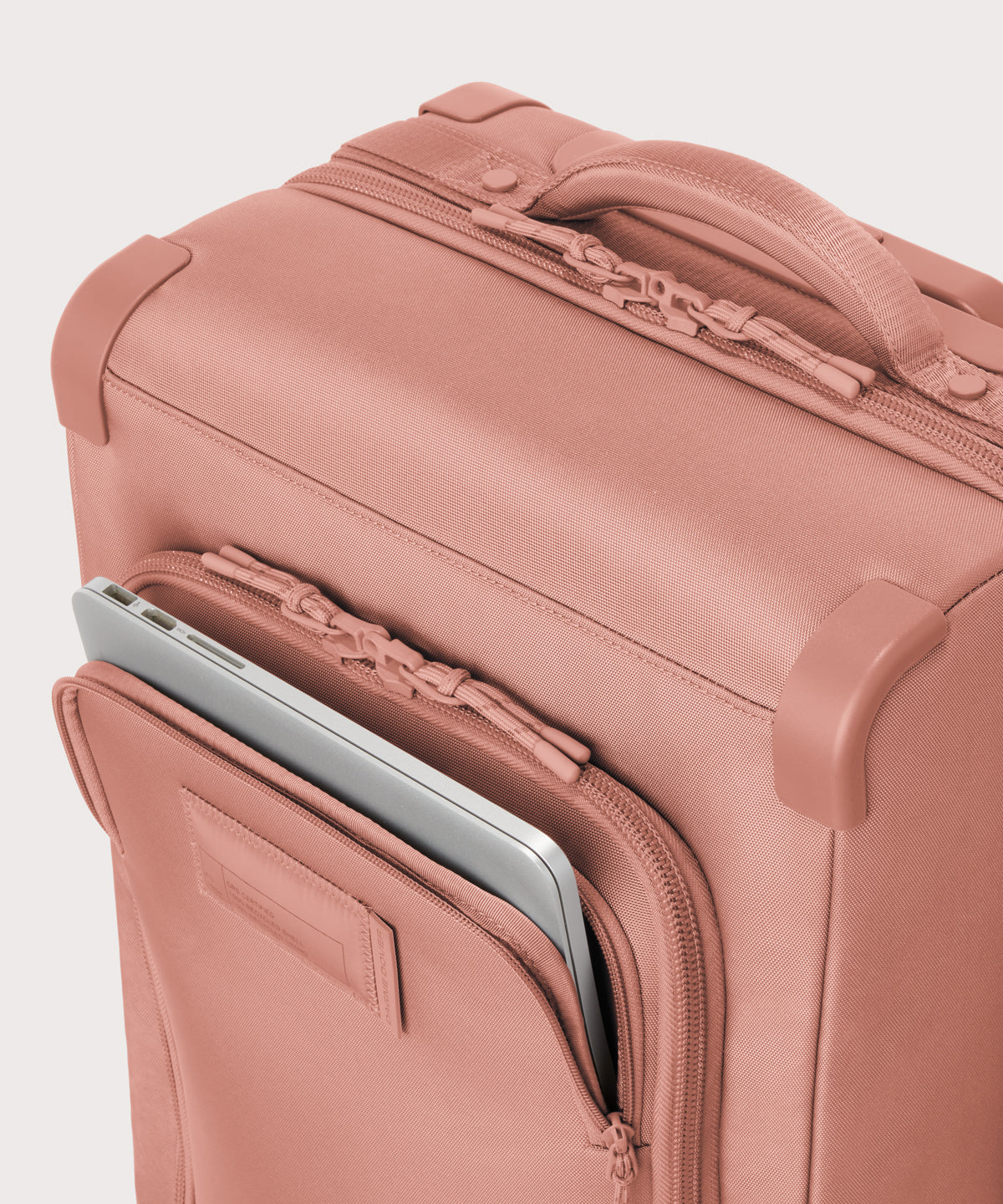 Seattle Carry-On Luggage in Warm Dust. Larger - 23.5 inch - Image 8