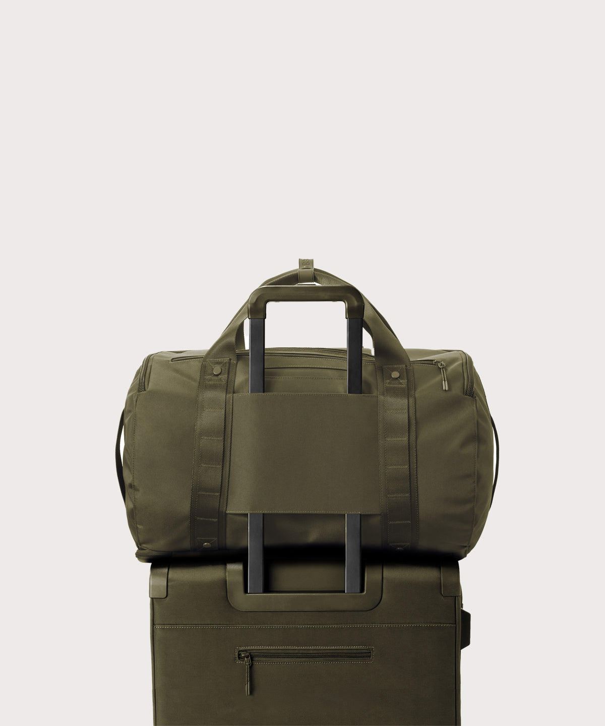 Denver Convertible Duffle in Dark Moss. Large - Image 8