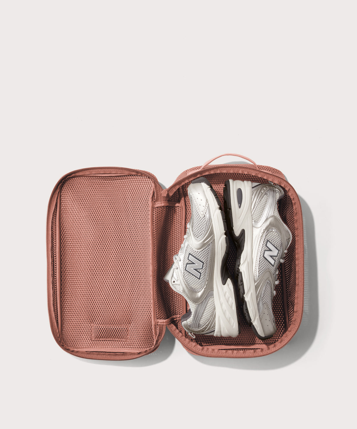 Roma Packing Cube in Warm Dust Air Mesh. Medium - Image 2